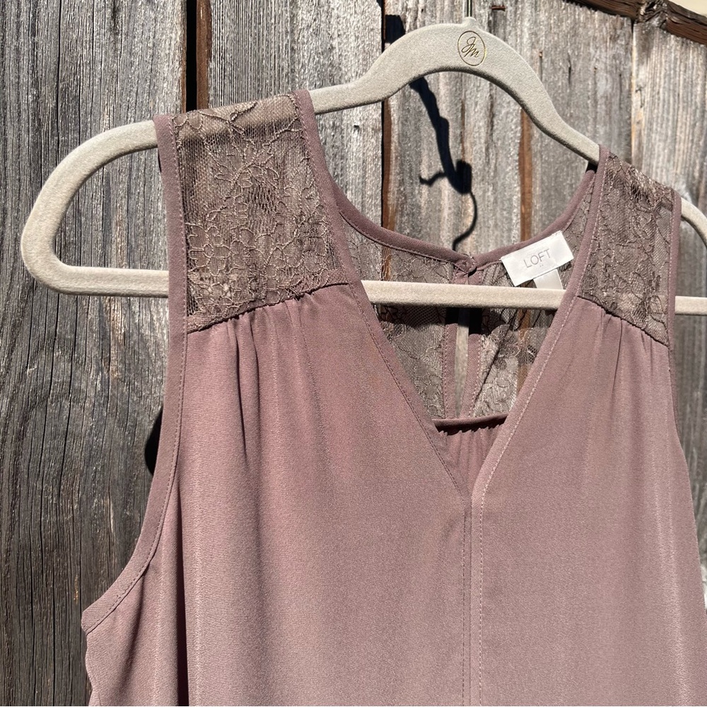 Loft taupe lace sleeveless blouse top size small - Picture 4 of 14